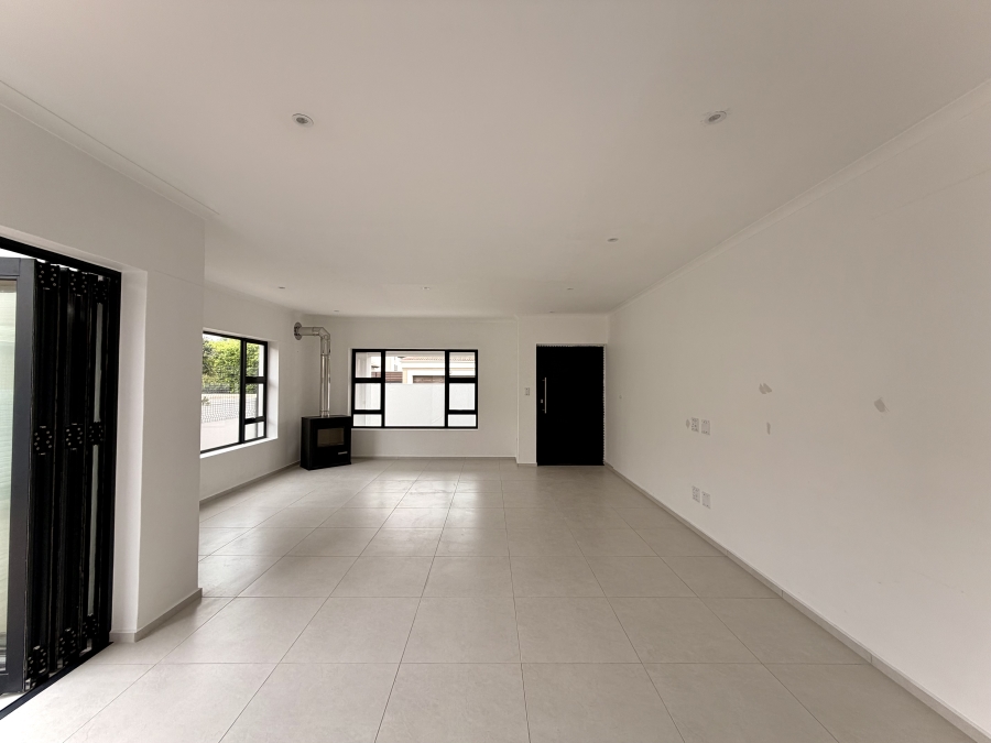 To Let 4 Bedroom Property for Rent in Heritage Park Western Cape